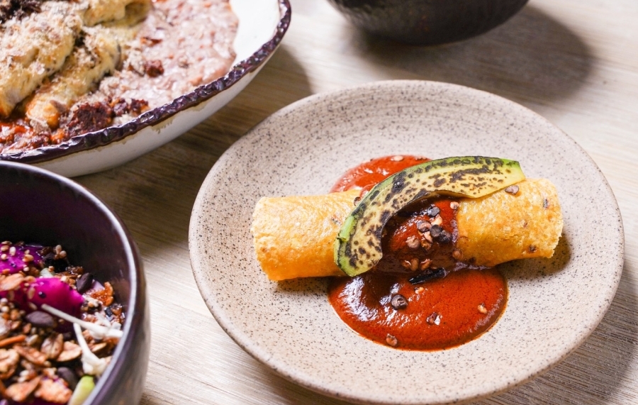 Santiaga Presents Summer in Tulum - TRAVELINDEX